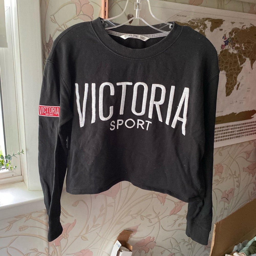 Black Cropped Victoria’s Secret SPORT sweatshirt